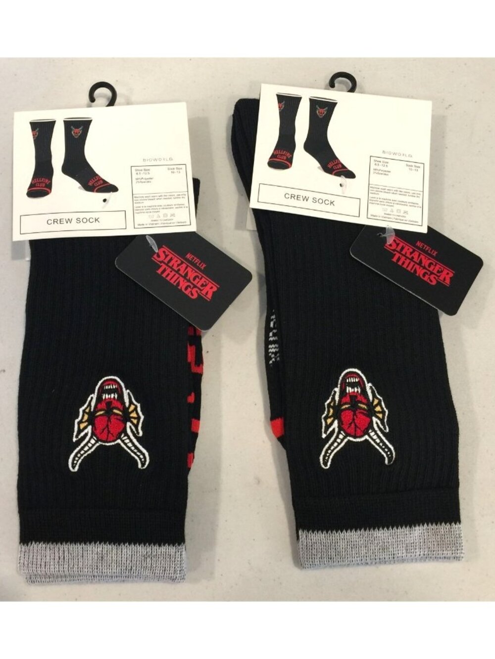Stranger Things Hellfire Club Demon Men's Crew Socks Size 10-13 Set of 2 Bioworl